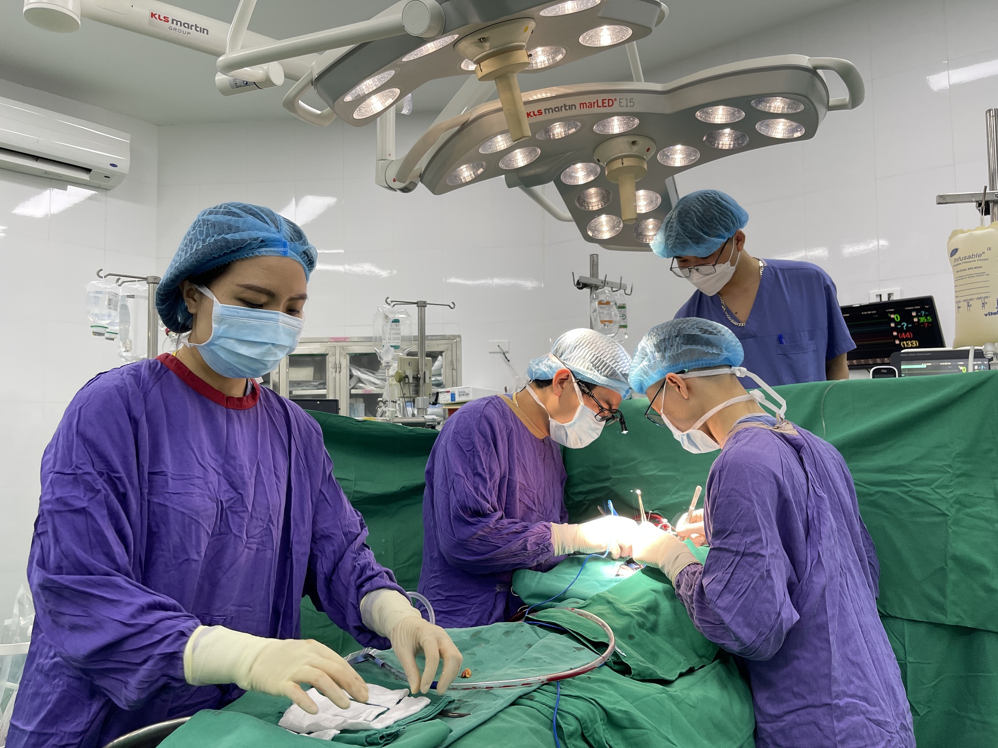 Bệnh nhân 37 tuổi ở Gia Lai được ghép tạng thành công tại Hà Nội - Ảnh 1.