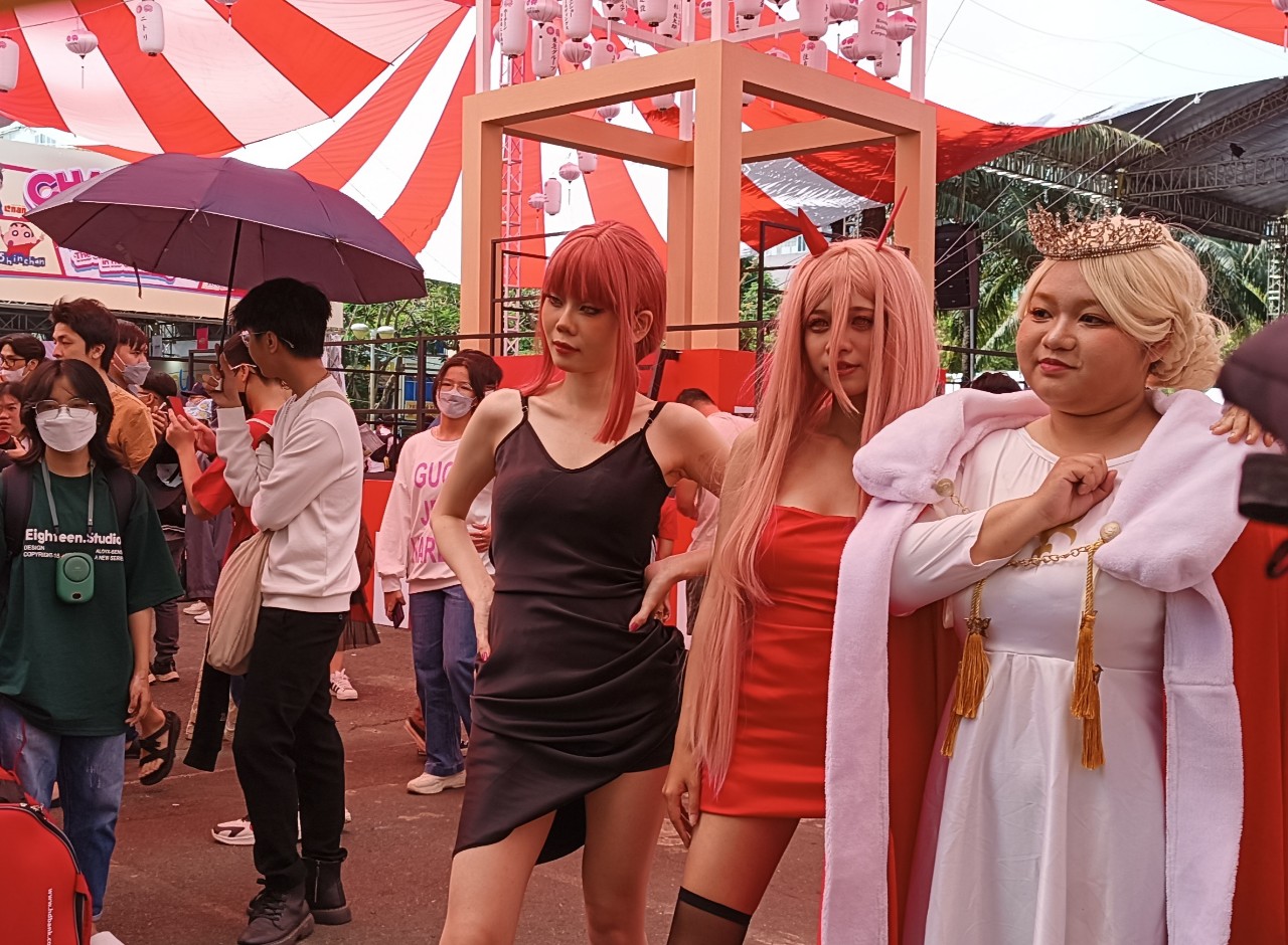 Giới trẻ TP HCM chen nhau đi hóa trang cosplay, ăn sushi tại lễ hội Việt – Nhật 2023 - Ảnh 4.