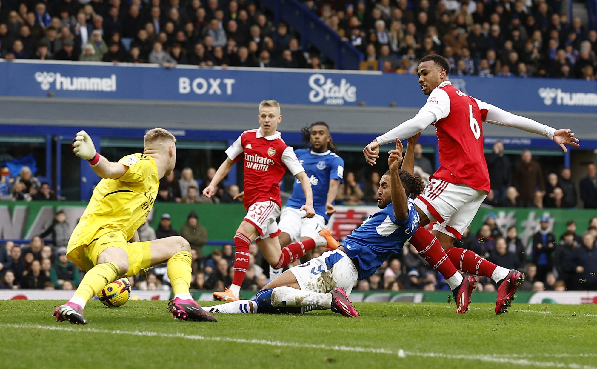 Arsenal thua sốc đội áp chót, Everton bay cao ở Goodison Park - Ảnh 2.