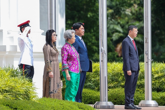 Lễ đón Thủ tướng Phạm Minh Chính thăm chính thức Singapore - Ảnh 4.