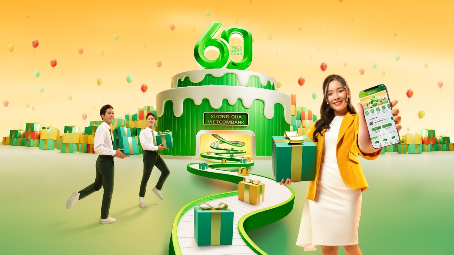 Vietcombank dành hơn 160.000 quà tặng khách hàng - Ảnh 2.