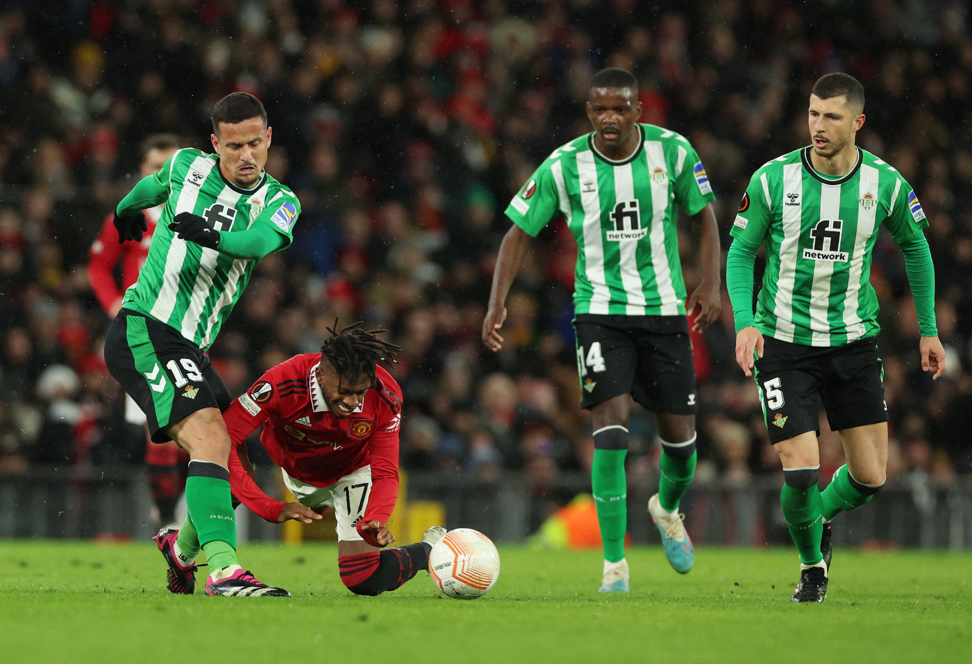 Bùng nổ Europa League, Man United hạ Real Betis ở Old Trafford - Ảnh 1.