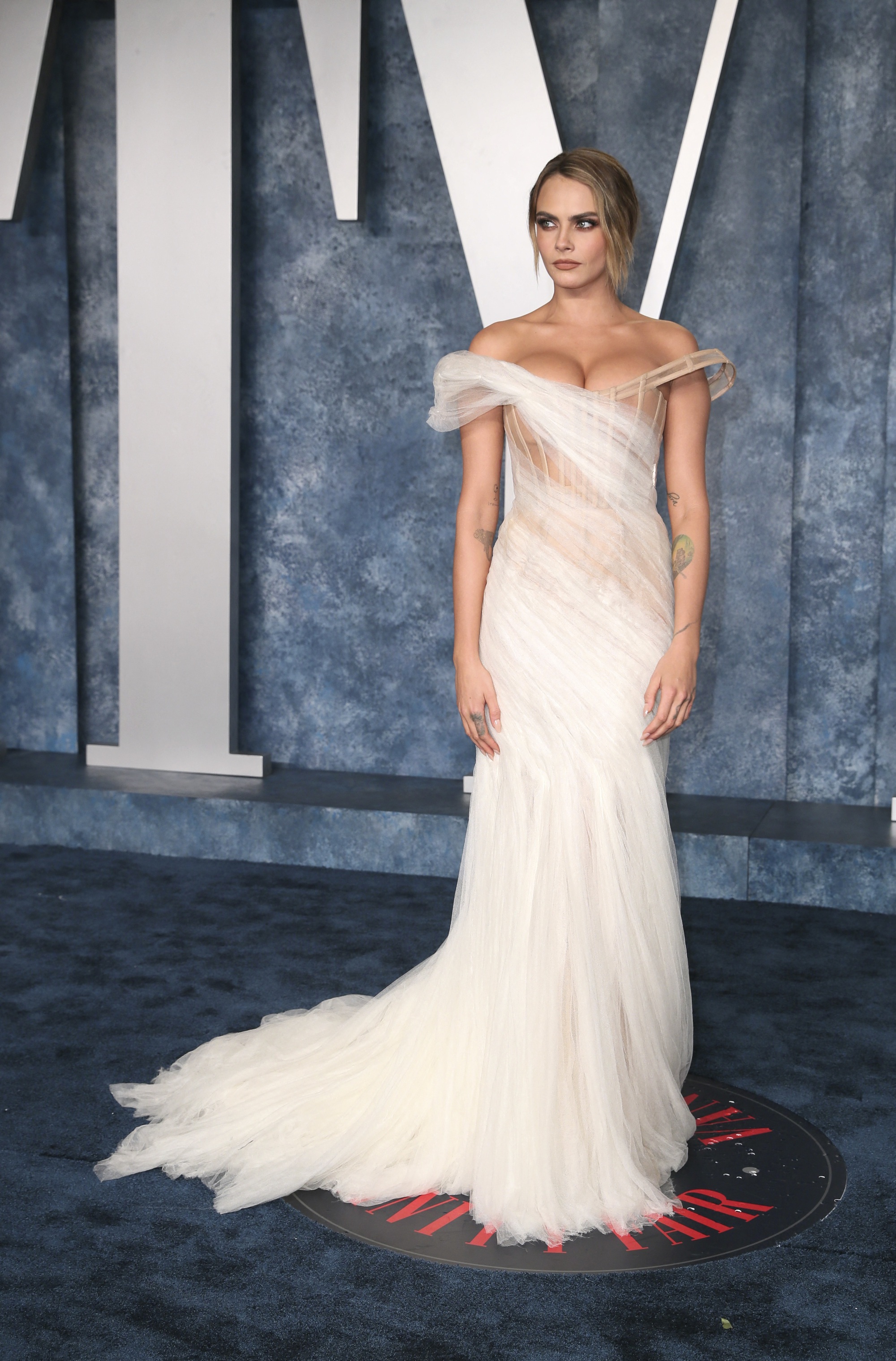 Loạt ảnh người đẹp “mặc như không” ở tiệc hậu Oscar - Ảnh 10.