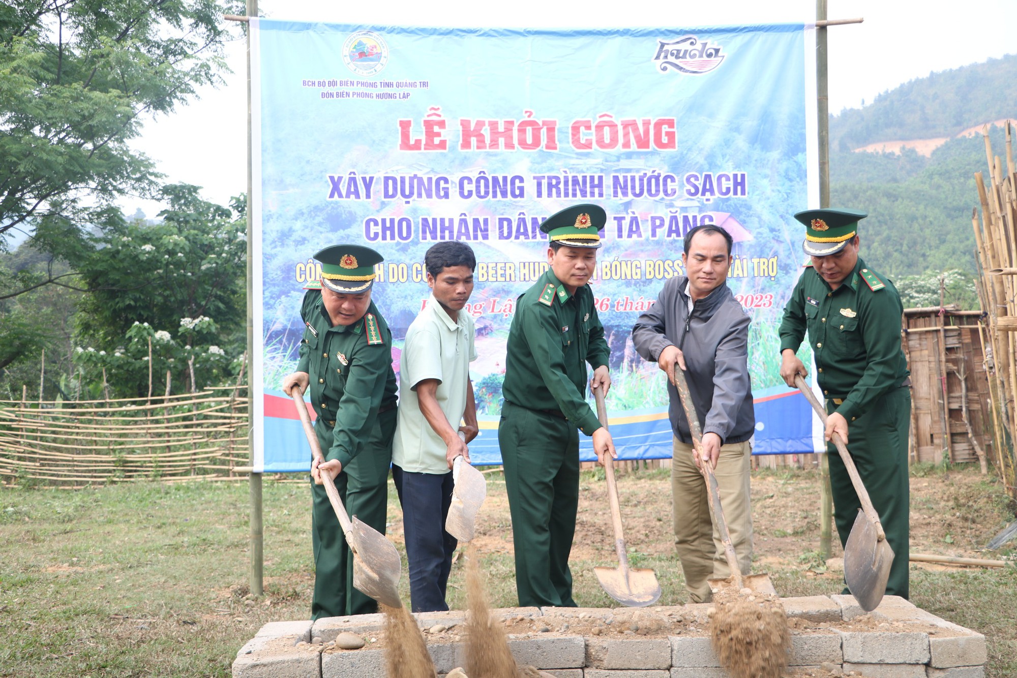 Nhiều công trình ý nghĩa ở vùng biên Quảng Trị - Ảnh 2.