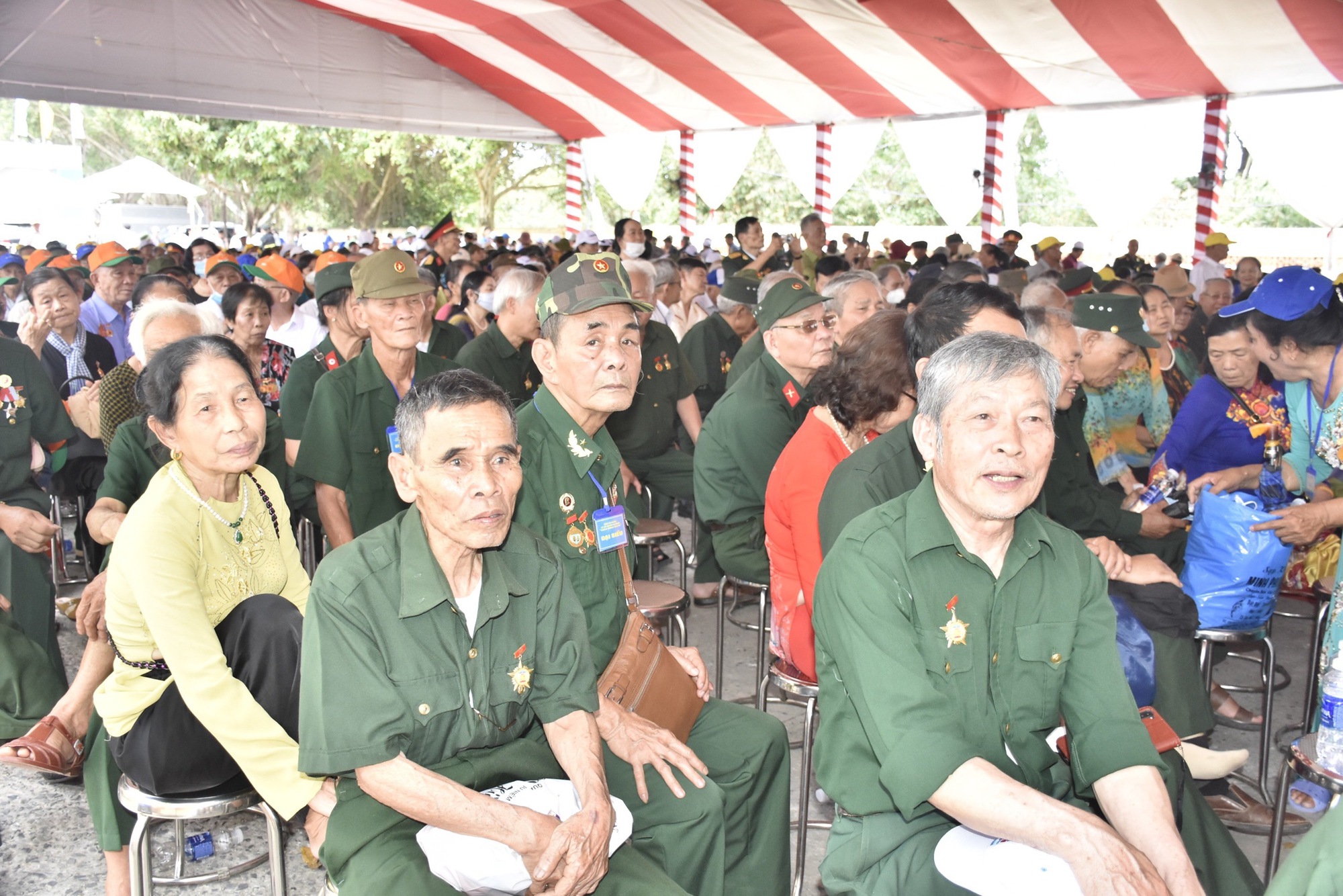 Hàng ngàn cựu tù và người thân trở lại Phú Quốc  - Ảnh 3.