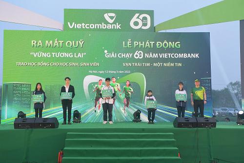 Khi vạn trái tim Vietcombank cùng chung khát vọng - Ảnh 2.