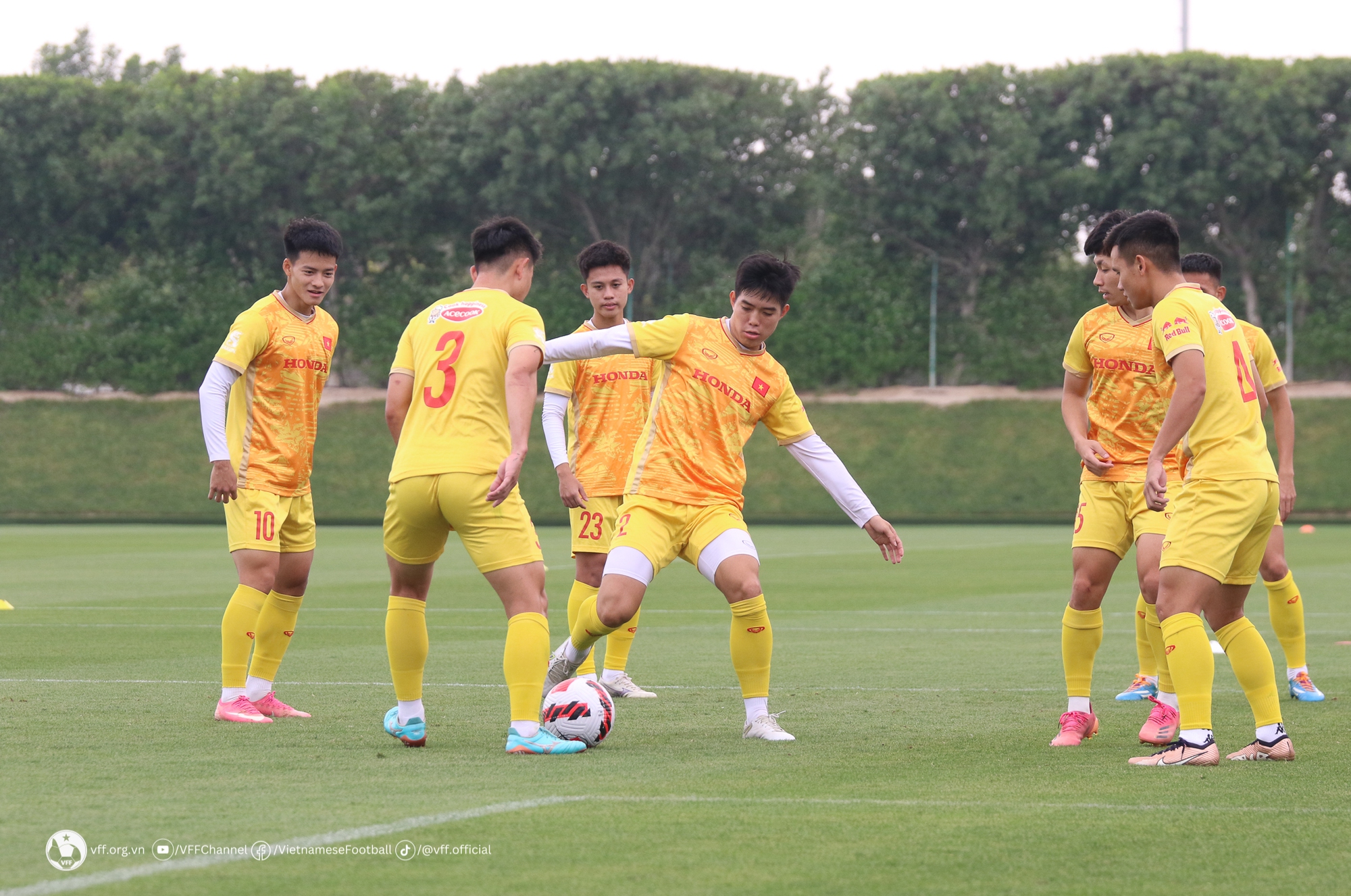 HLV Troussier lên danh sách U22 Việt Nam chuẩn bị SEA Games 32