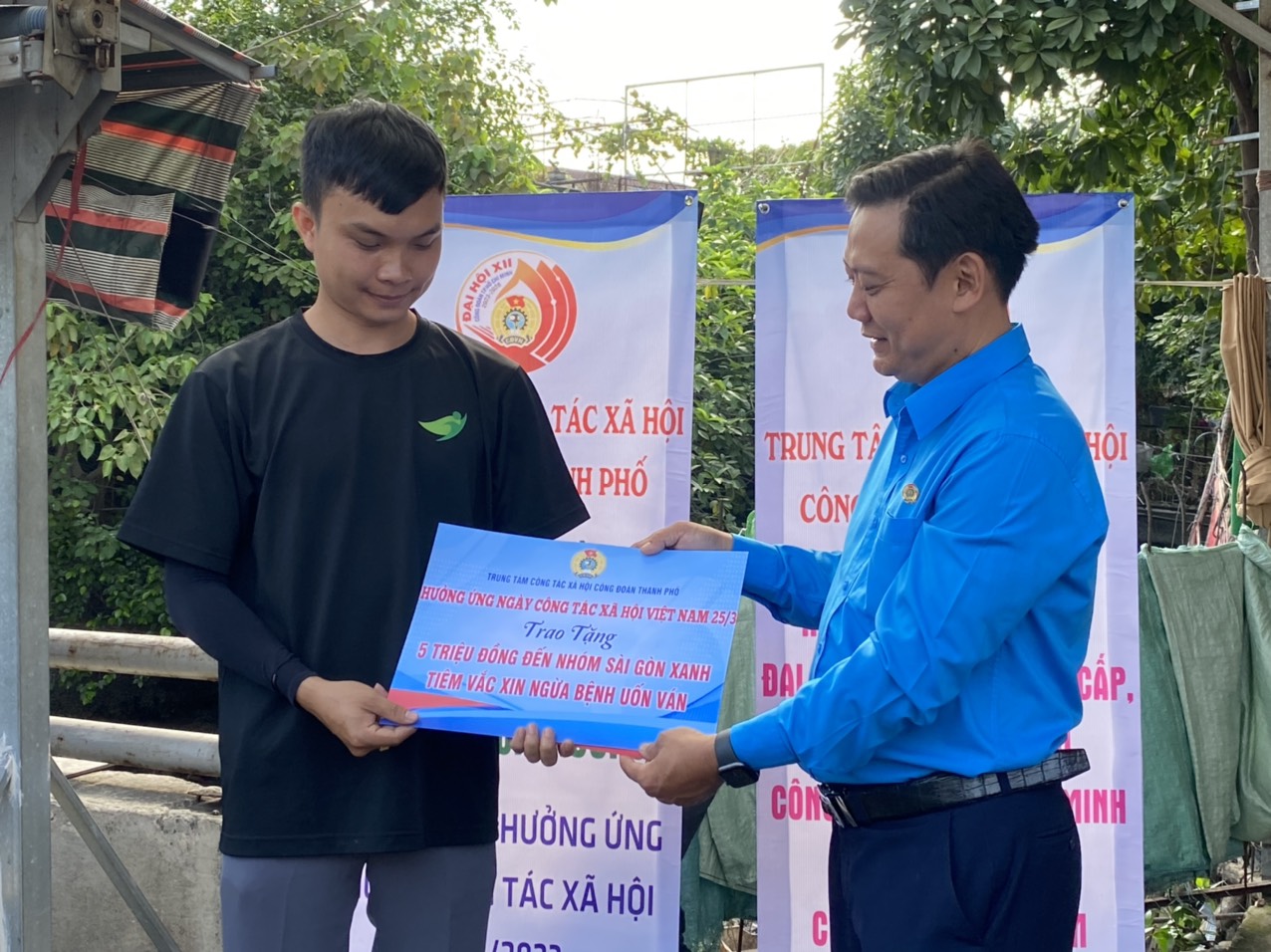 Hỗ trợ kinh phí tiêm vắc-xin cho Nhóm Sài Gòn Xanh - Ảnh 1.