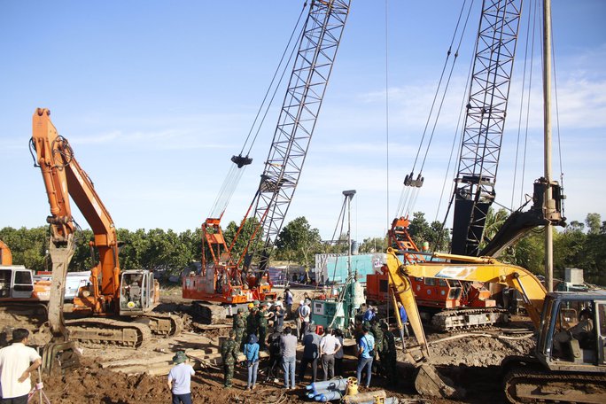 Báo cáo Thủ tướng kết quả kiểm tra vụ bé trai lọt vào trụ bê-tông tử vong ở Đồng Tháp - Ảnh 1.