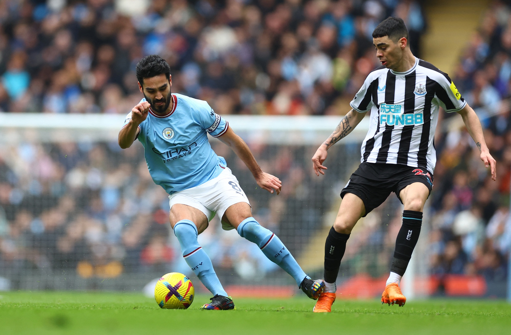 Bắn hạ Chích chòe, Man City áp sát ngôi đầu Ngoại hạng Anh - Ảnh 1.