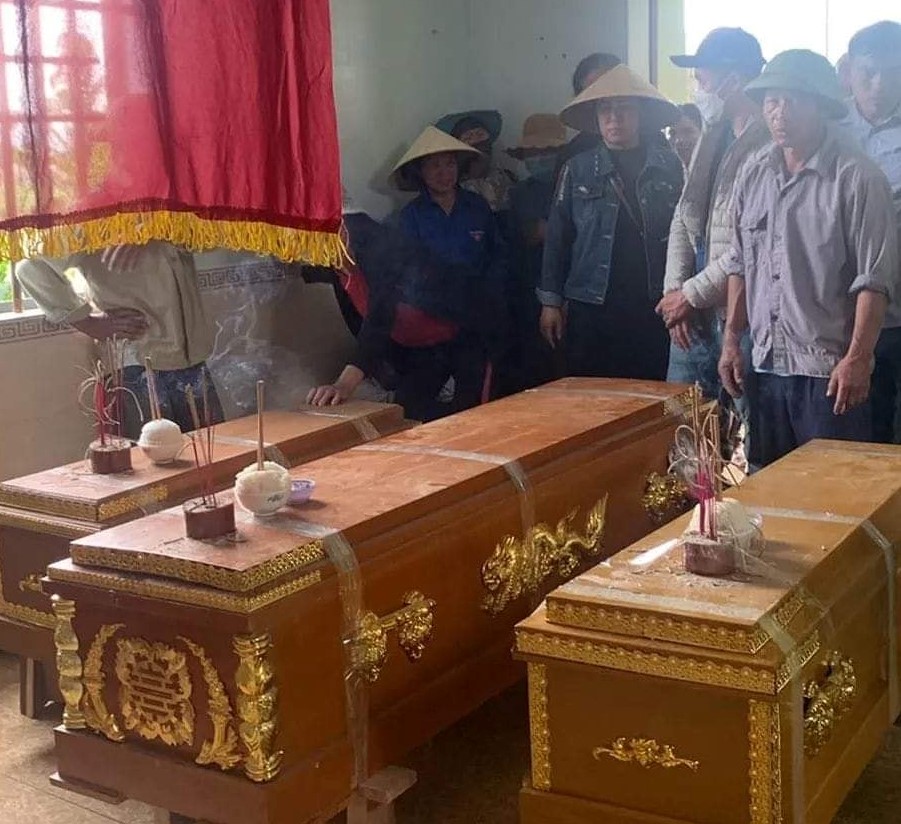 Vụ mẹ và 2 con nhỏ tử vong: Tạm giữ tài xế xe tải - Ảnh 2.