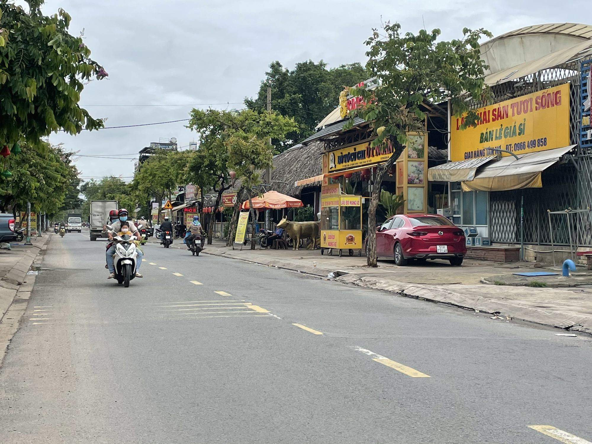 TP HCM: Hóc Môn muốn có chợ đêm, phố đi bộ - Ảnh 1. TP HCM: Hóc Môn muốn có chợ đêm, phố đi bộ - Ảnh 1.