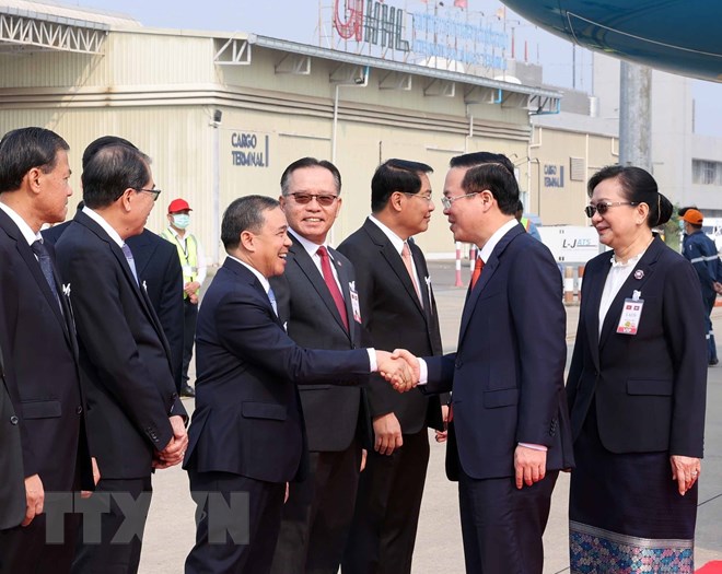 Chủ tịch nước Võ Văn Thưởng đến Viêng Chăn, bắt đầu thăm chính thức Lào - Ảnh 9.
