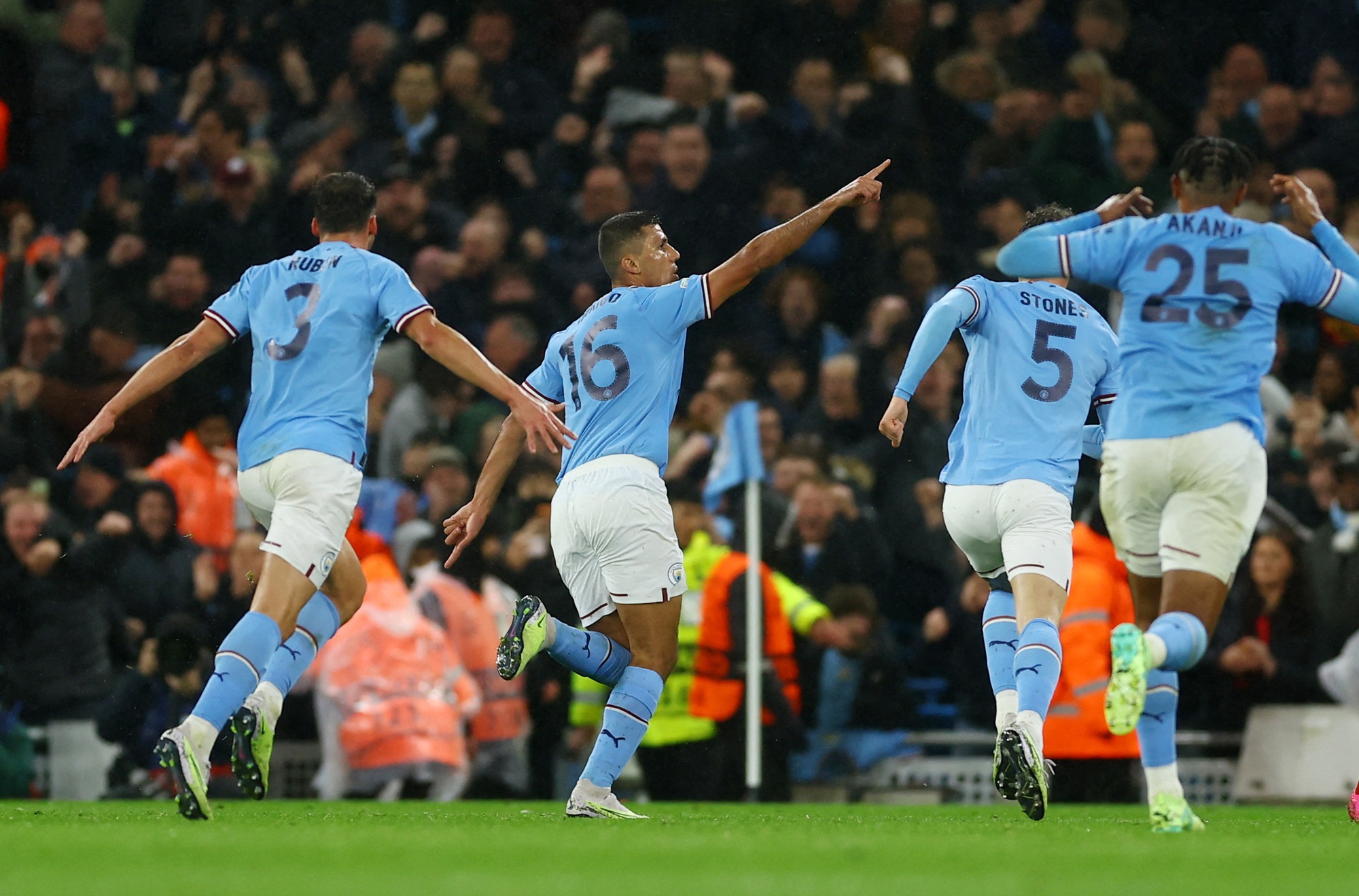 Man City vùi dập Bayern Munich, mơ vé bán kết Champions League - Ảnh 4.