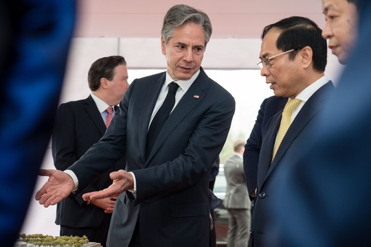 Ngoại trưởng Antony Blinken và Bộ trưởng Bùi Thanh Sơn khởi công trụ sở Đại sứ quán Mỹ - Ảnh 6.