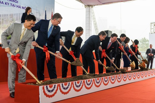 Ngoại trưởng Antony Blinken và Bộ trưởng Bùi Thanh Sơn khởi công trụ sở Đại sứ quán Mỹ - Ảnh 16.