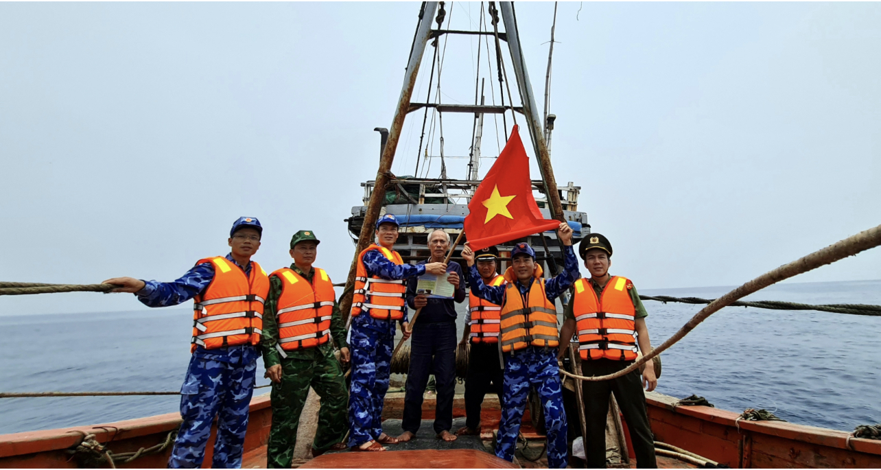 ระบบสนับสนุนที่แข็งแกร่งสำหรับชาวประมง - ภาพที่ 1 Điểm tựa vững chắc của ngư dân - Ảnh 1.