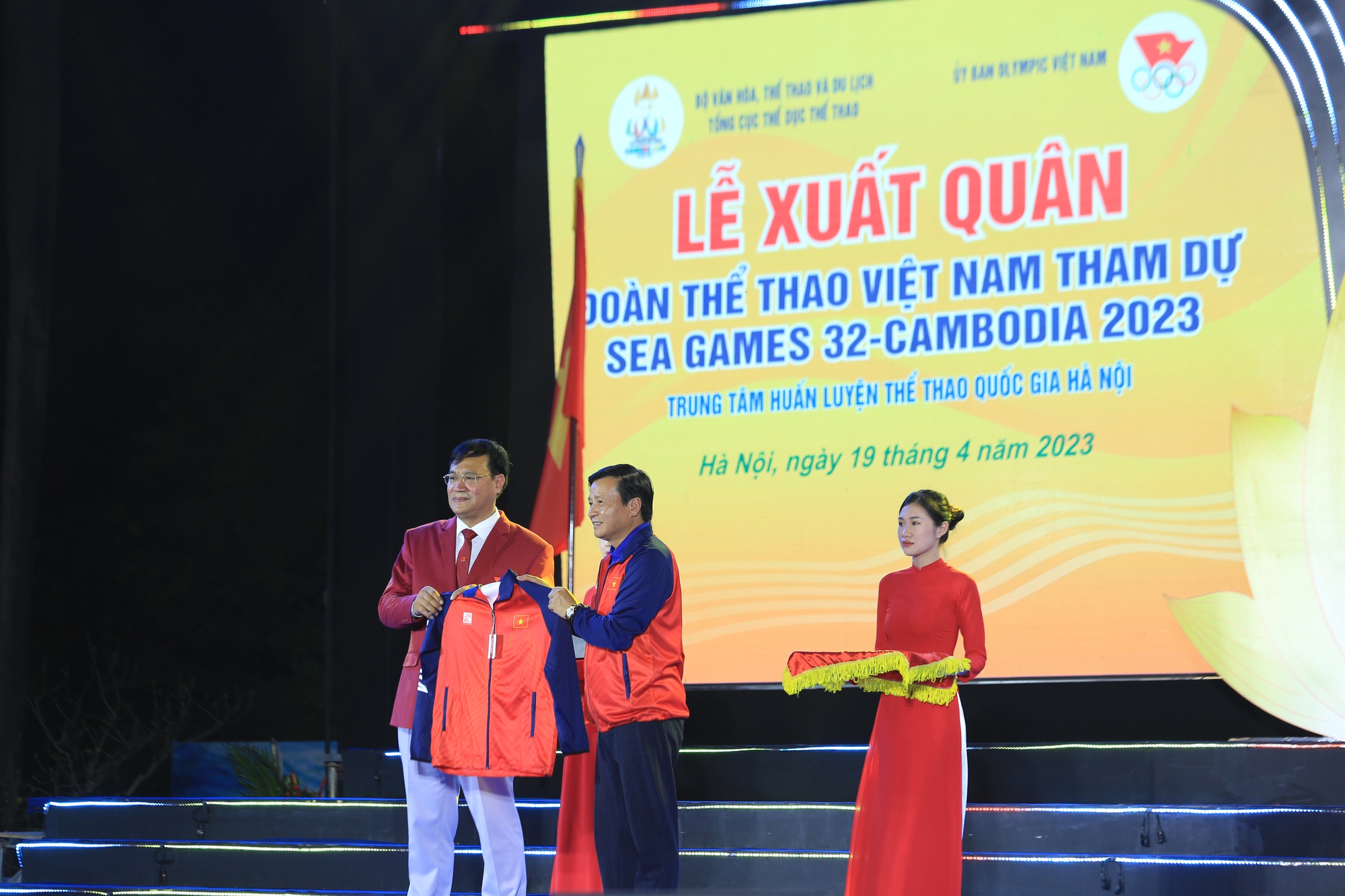 Đoàn Thể thao Việt Nam xuất quân dự SEA Games 32 - Ảnh 14.