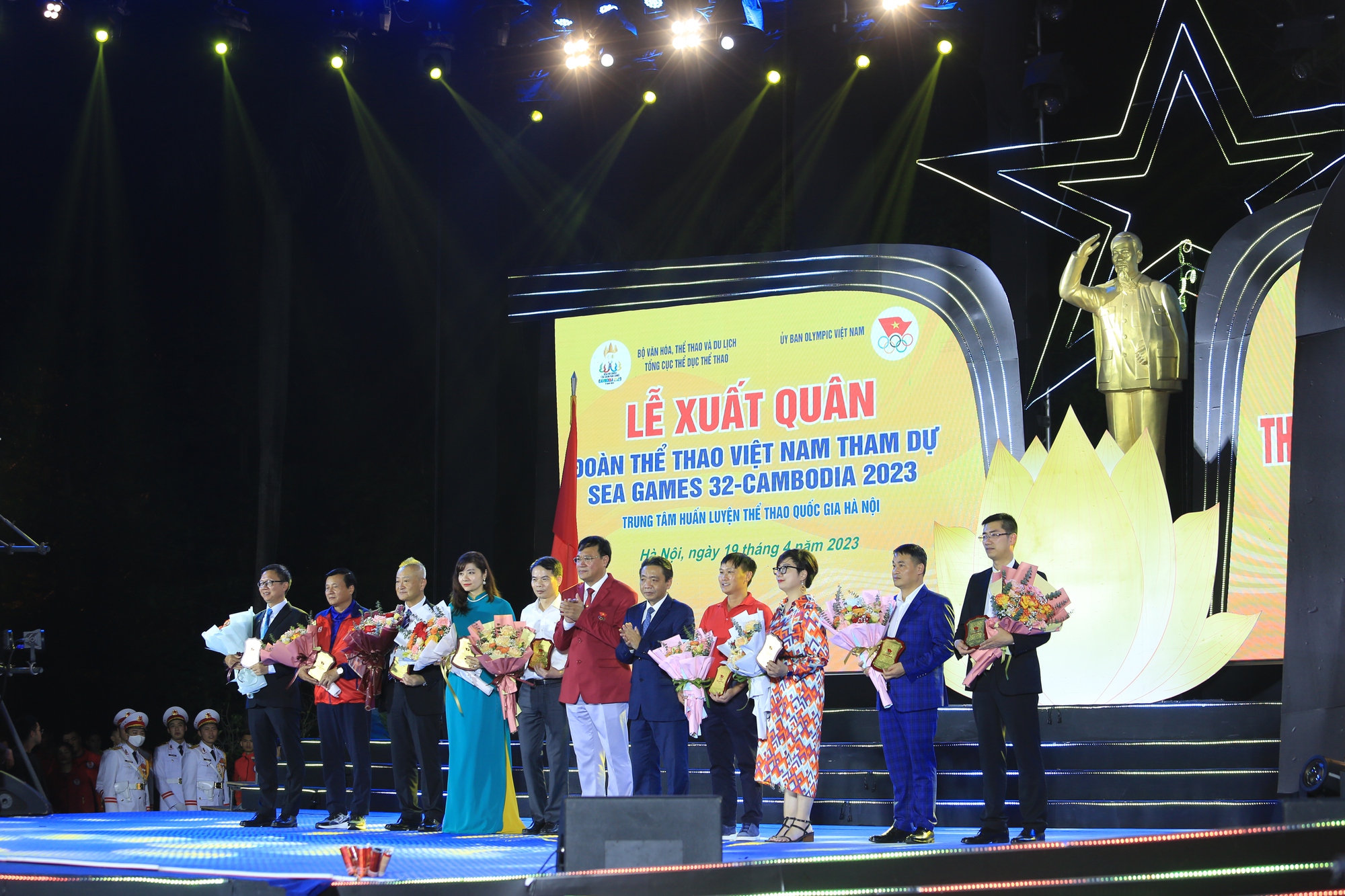 Đoàn Thể thao Việt Nam xuất quân dự SEA Games 32 - Ảnh 16.