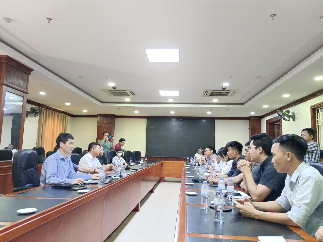 Vụ nữ sinh tự tử nghi do bạo lực học đường: Tạm đình chỉ công tác giáo viên chủ nhiệm - Ảnh 3.