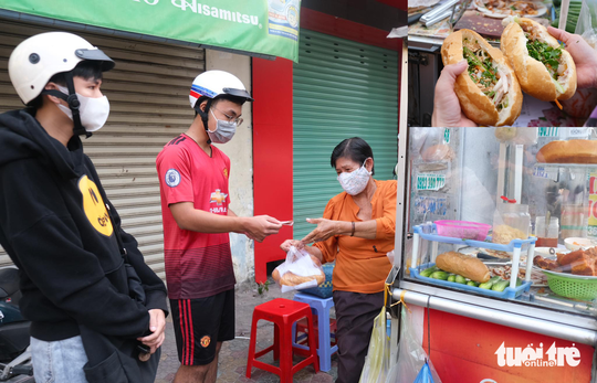 Những con đường san sát bánh mì ở Sài Gòn - Ảnh 5.