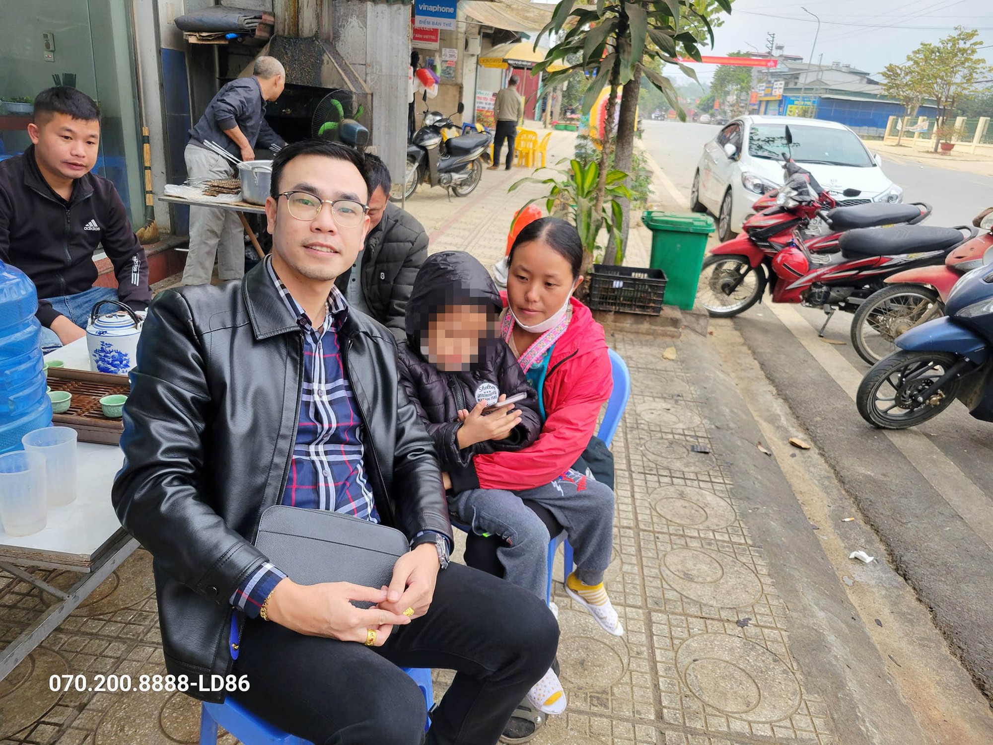 Thắm mãi những mùa ban