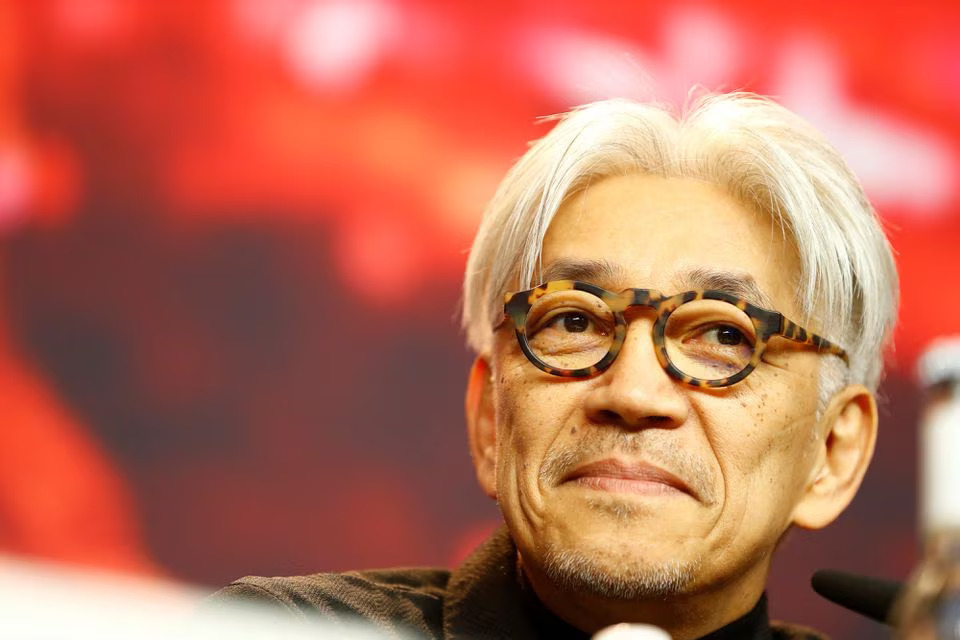  “Ông hoàng nhạc phim” Ryuichi Sakamoto qua đời - Ảnh 1.