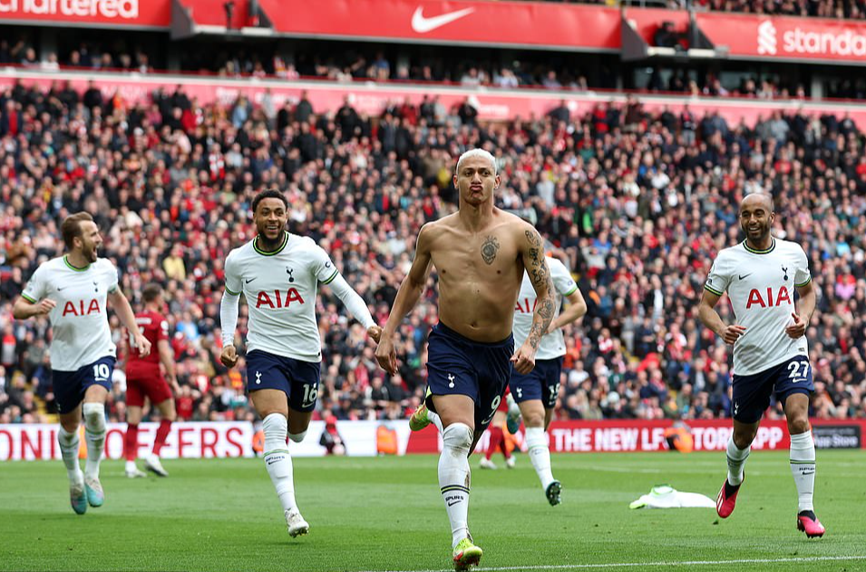 Thắng nghẹt thở Tottenham, Liverpool tăng tốc cuộc đua Top 4 - Ảnh 6.