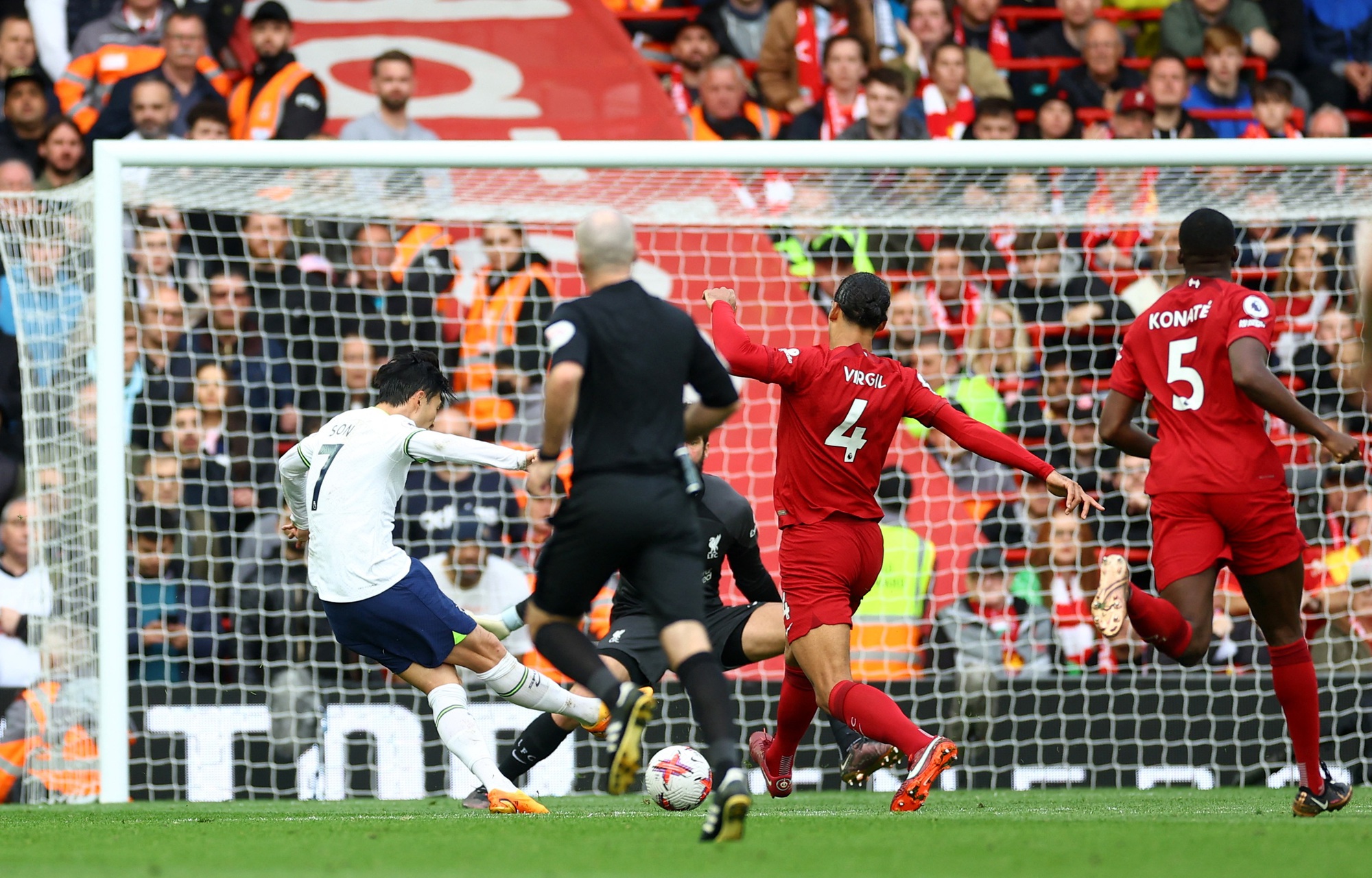 Thắng nghẹt thở Tottenham, Liverpool tăng tốc cuộc đua Top 4 - Ảnh 5.
