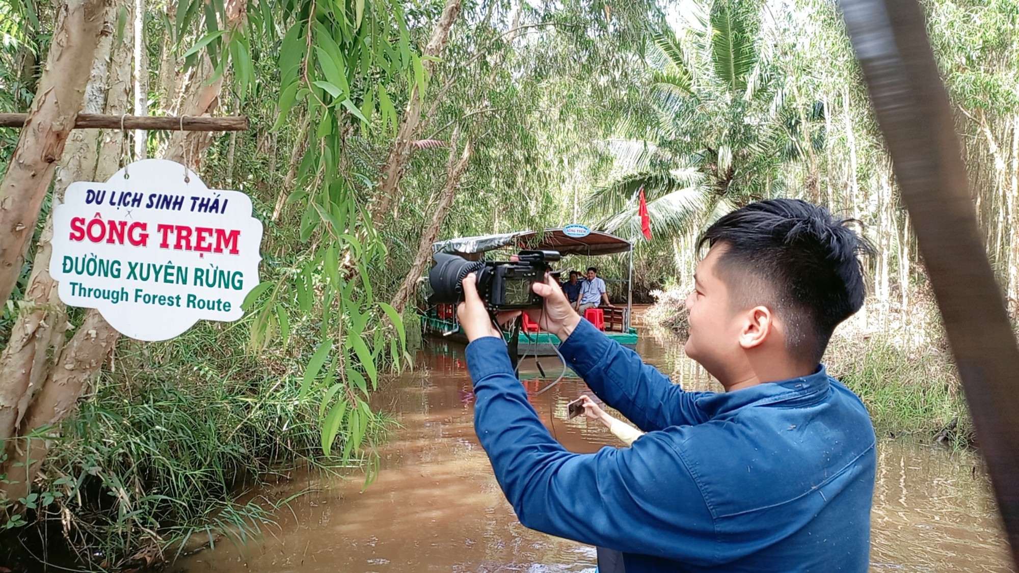 Trải nghiệm xuyên rừng ngập mặn và rừng tràm ở Cà Mau - Ảnh 10.