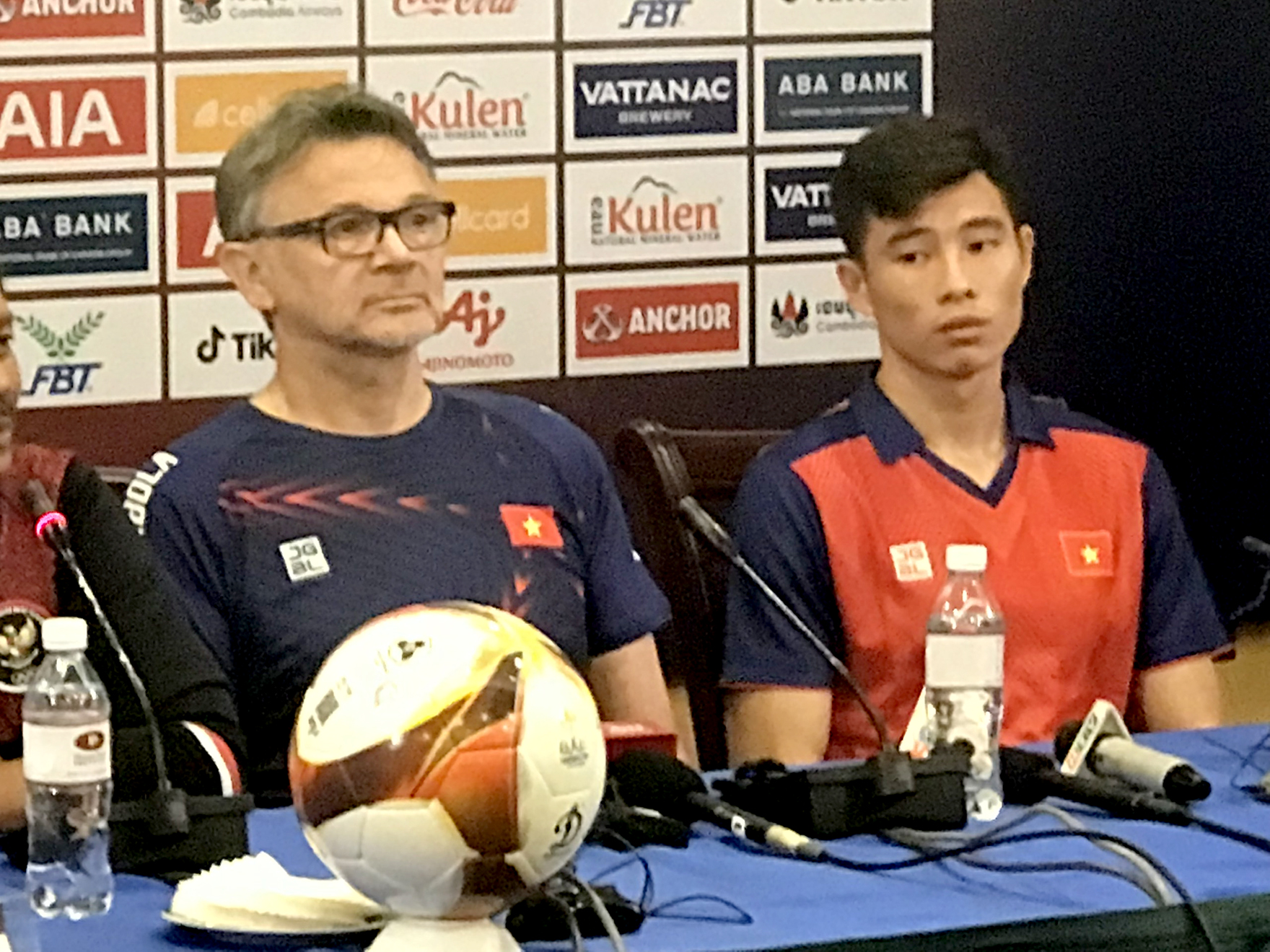 HLV Philippe Troussier: U22 Việt Nam quyết thắng Indonesia ở bán kết - Ảnh 5.