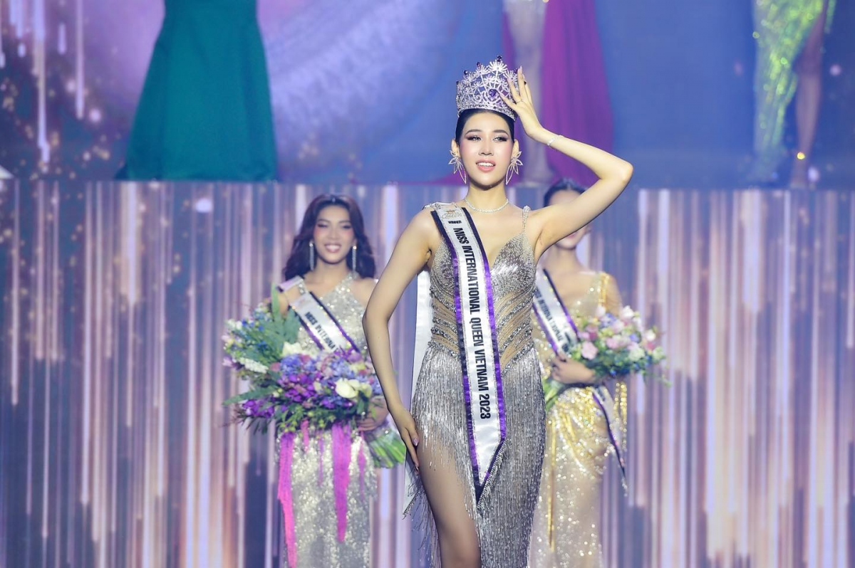 Thi chui, BTC Hoa hậu Chuyển giới Việt Nam bị phạt - Ảnh 1.