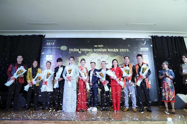 Музикант Труонг Хьюй — суддя на Business Idol 2023 — Фото 2. Nhạc sĩ Trường Huy làm giám khảo Thần tượng Doanh nhân 2023 - Ảnh 2.