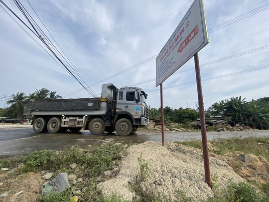 Đà Nẵng: Doanh nghiệp mở rộng đường vào khai thác mỏ, huyện tìm không ra hồ sơ - Ảnh 3.