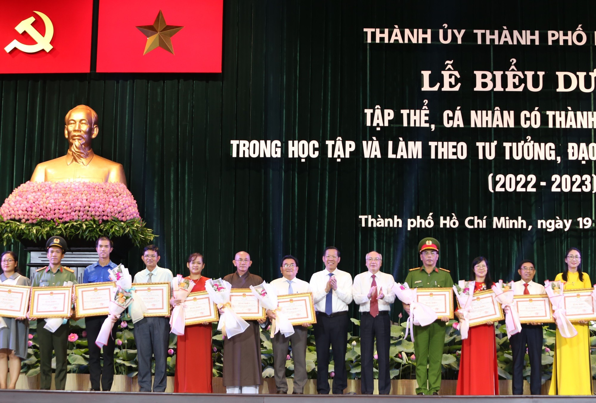 Học tập Chủ tịch Hồ Chí Minh ngày càng trở thành nét đẹp truyền thống văn hóa - Ảnh 4.