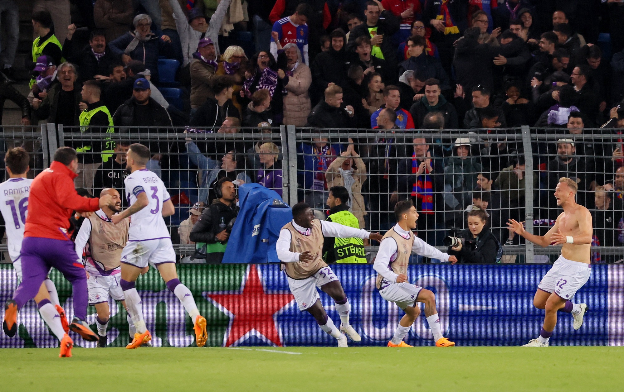 West Ham dự chung kết châu Âu, Fiorentina ngược dòng Conference League - Ảnh 6.