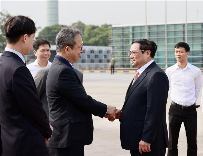 Thủ tướng Phạm Minh Chính lên đường dự Hội nghị thượng đỉnh G7 mở rộng - Ảnh 1.