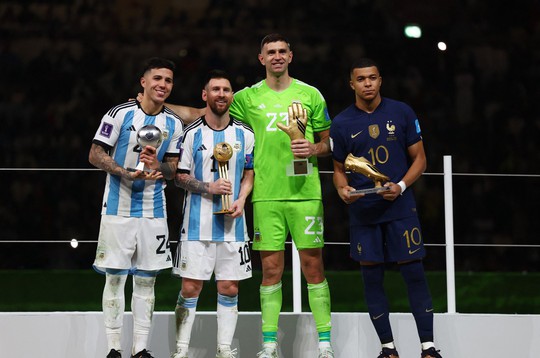 Nhà vô địch World Cup mong muốn giảm lương đưa Messi về Aston Villa