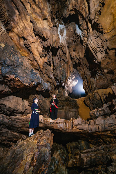 Khám phá hang Bó Mỳ - điểm đến ít biết ở Hà Giang - Ảnh 6.