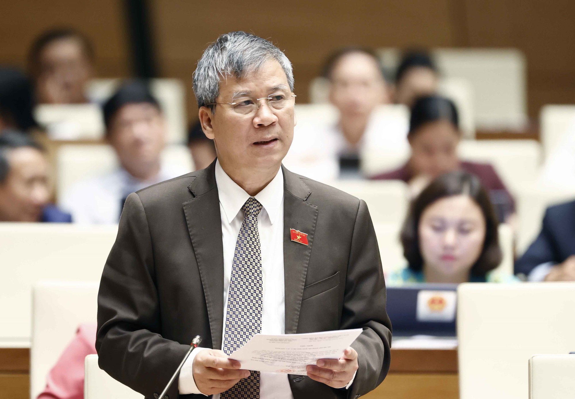 Đại biểu Nguyễn Anh Trí: Xem xét có lý có tình những sai sót trong chống dịch COVID-19 - Ảnh 3.