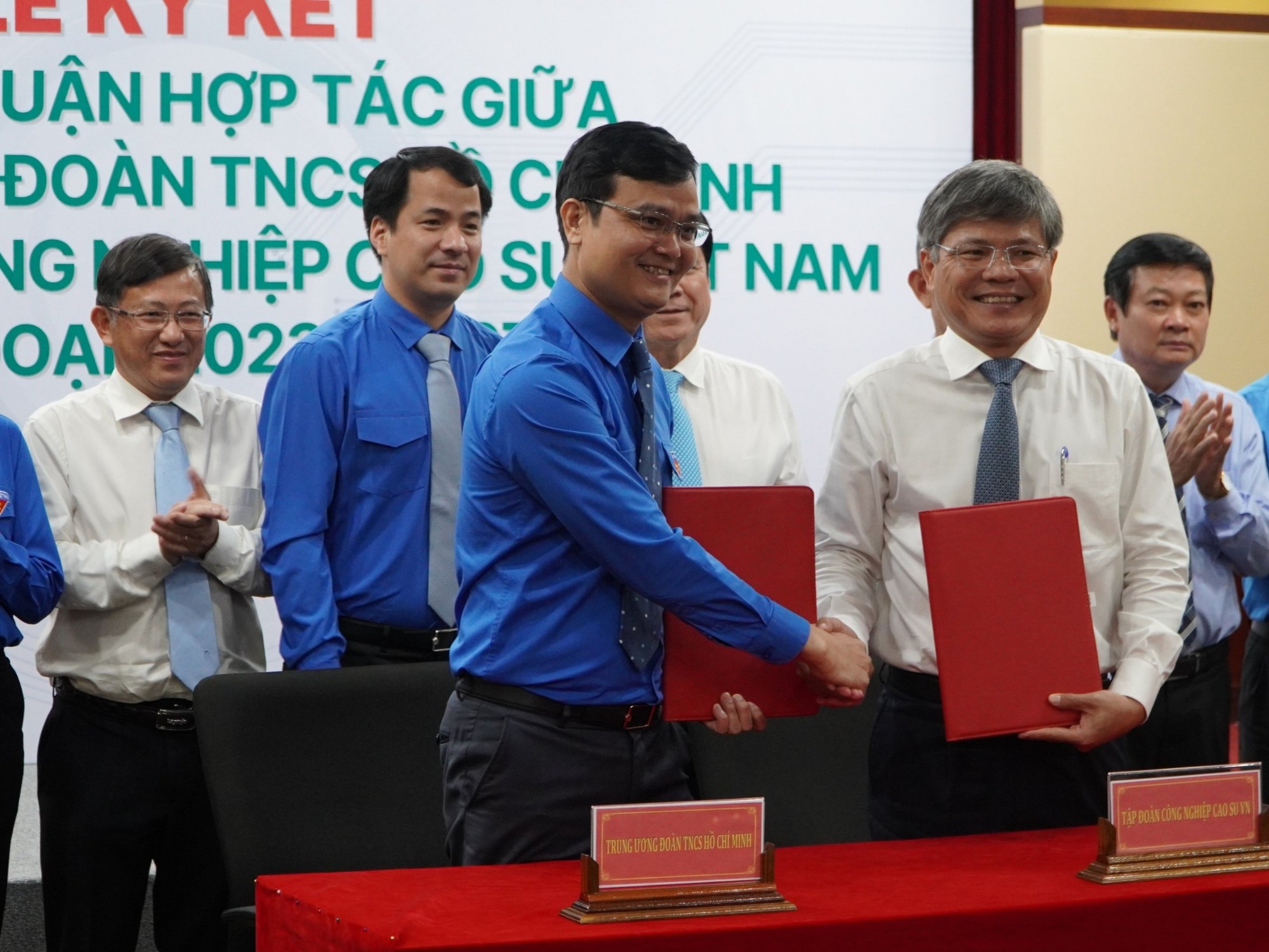 Thanh ni&ecirc;n Việt Nam trực tiếp tham gia kiến tạo tương lai - Ảnh 2.