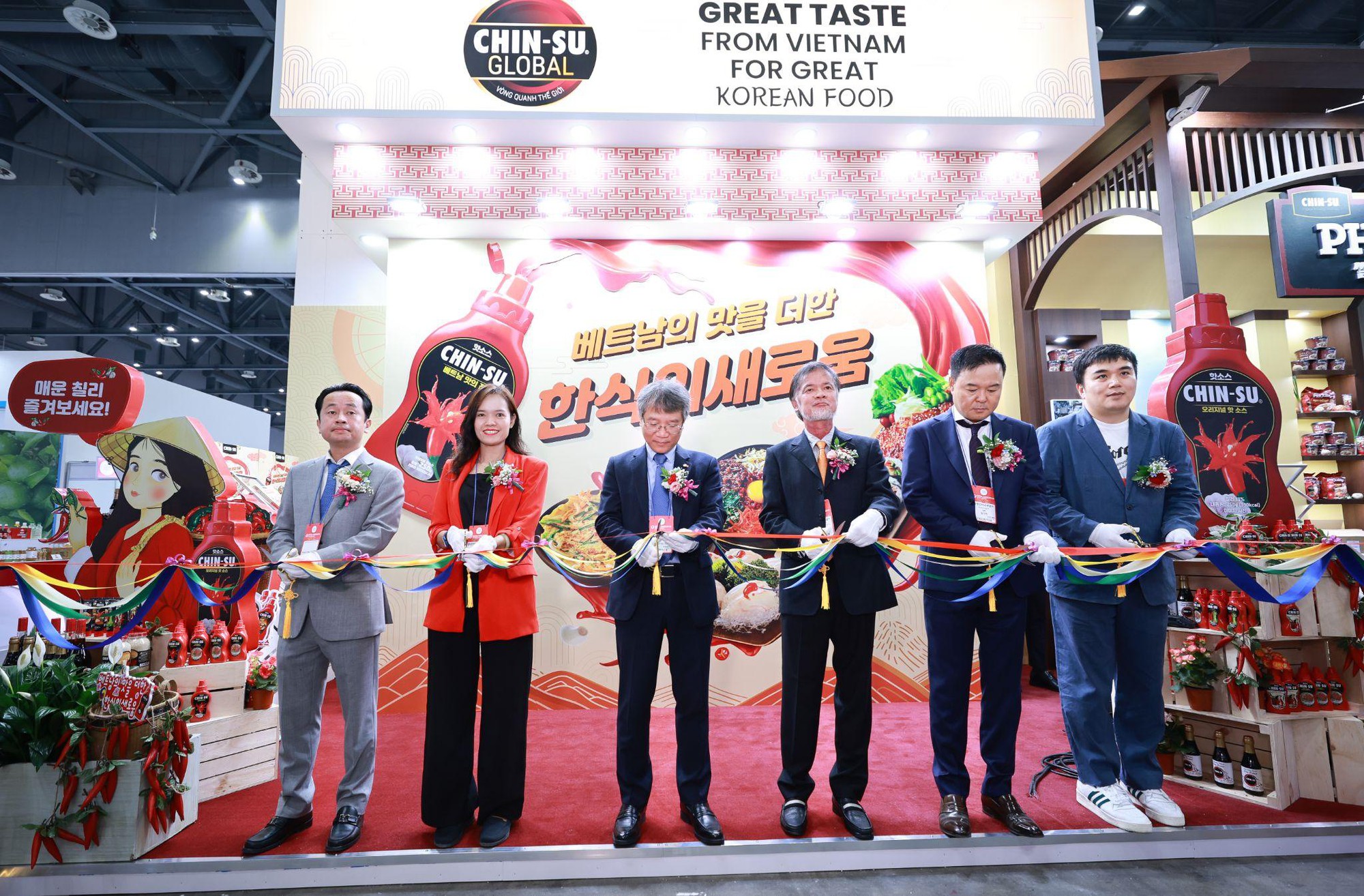 Chin-su gây ấn tượng với bộ gia vị và Phở tại sự kiện Seoul Food 2023 - Ảnh 1.