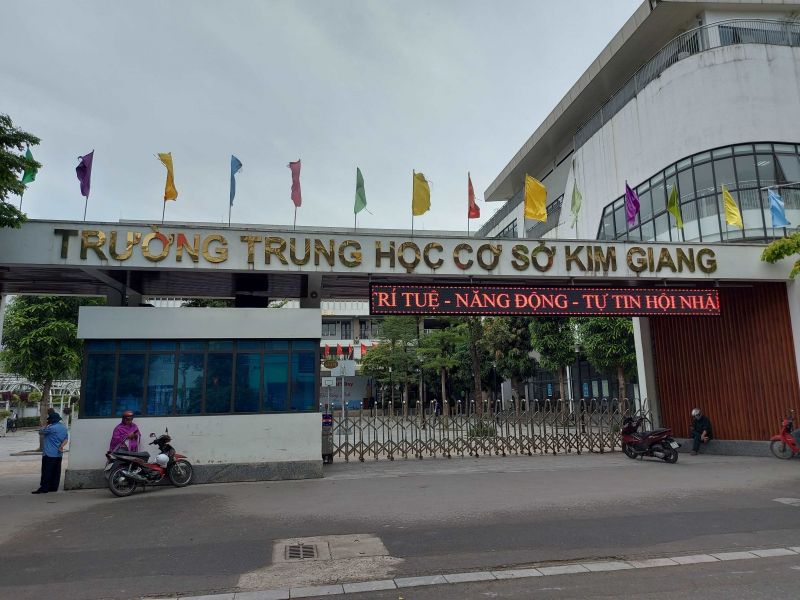 "&Eacute;p" kh&ocirc;ng thi lớp 10