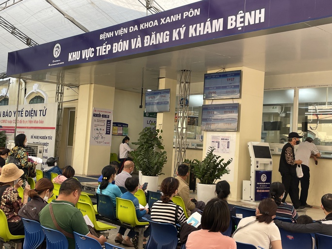 Đề xuất thêm nhiều quyền lợi cho người tham gia BHYT - Ảnh 1. Đề xuất thêm nhiều quyền lợi cho người tham gia BHYT - Ảnh 1.