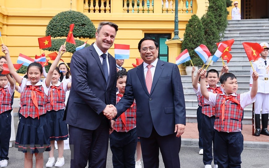 Thủ tướng Phạm Minh Chính đón, hội đàm với Thủ tướng Luxembourg - Ảnh 1.