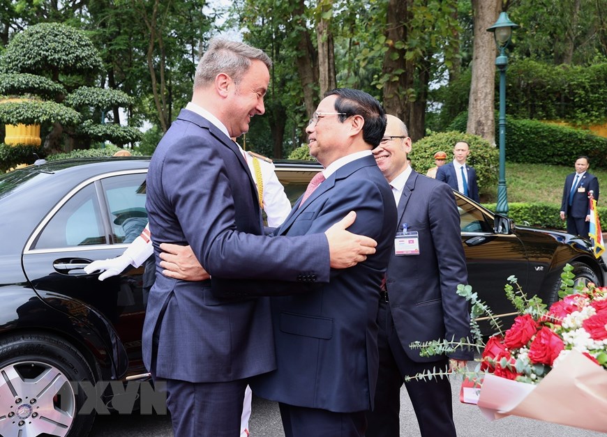 Thủ tướng Phạm Minh Chính đón, hội đàm với Thủ tướng Luxembourg - Ảnh 4.