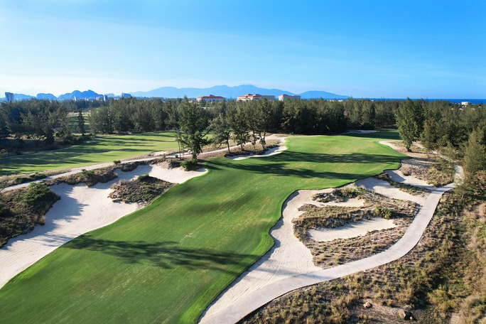 Dự án sân golf chỉ phục vụ một nhóm ít người có điều kiện - Ảnh 1. Dự án sân golf chỉ phục vụ một nhóm ít người có điều kiện - Ảnh 1.