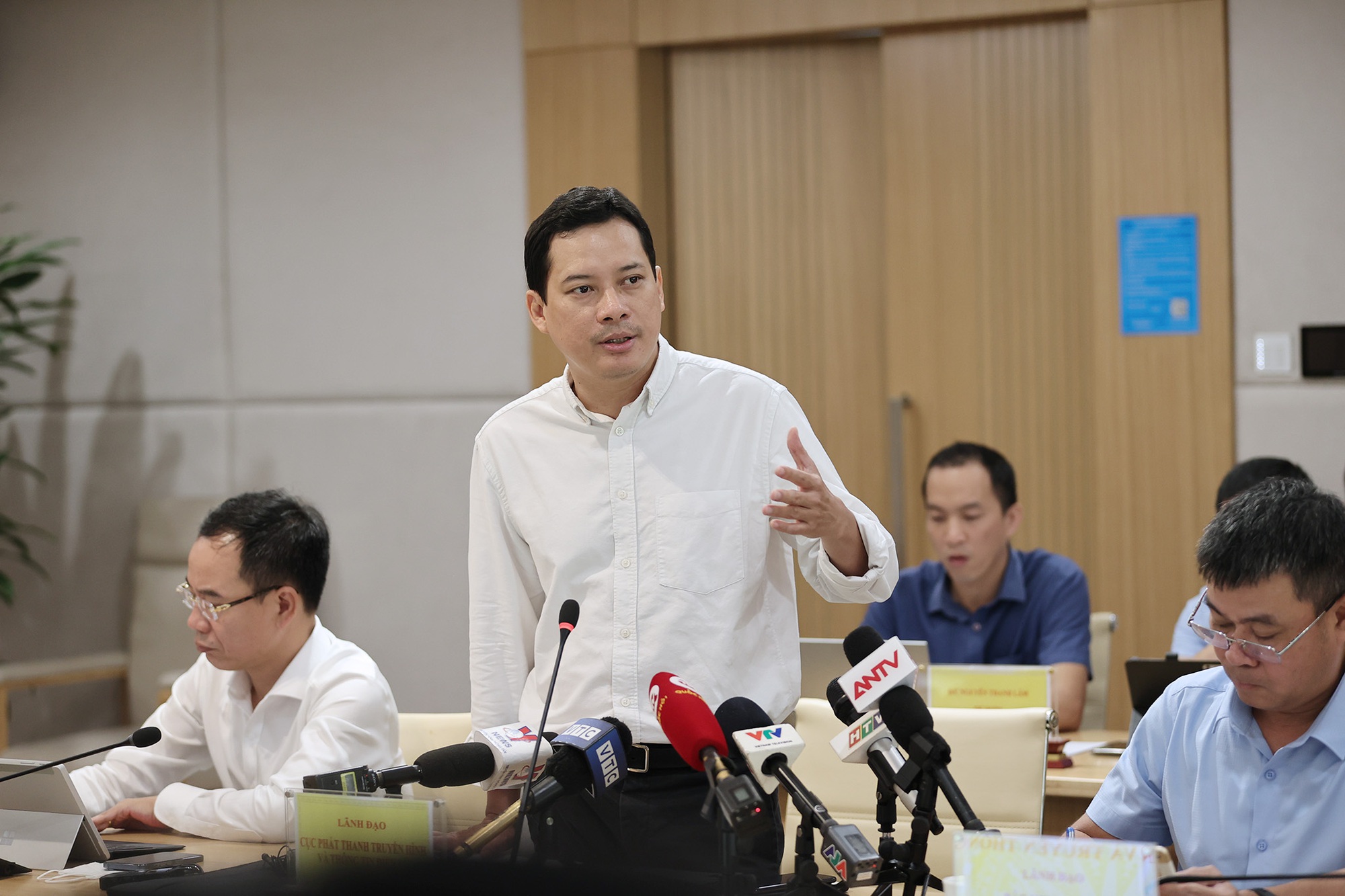 Việt Nam không áp dụng biện pháp phong sát, cấm sóng - Ảnh 1. Việt Nam không áp dụng biện pháp phong sát, cấm sóng - Ảnh 1.