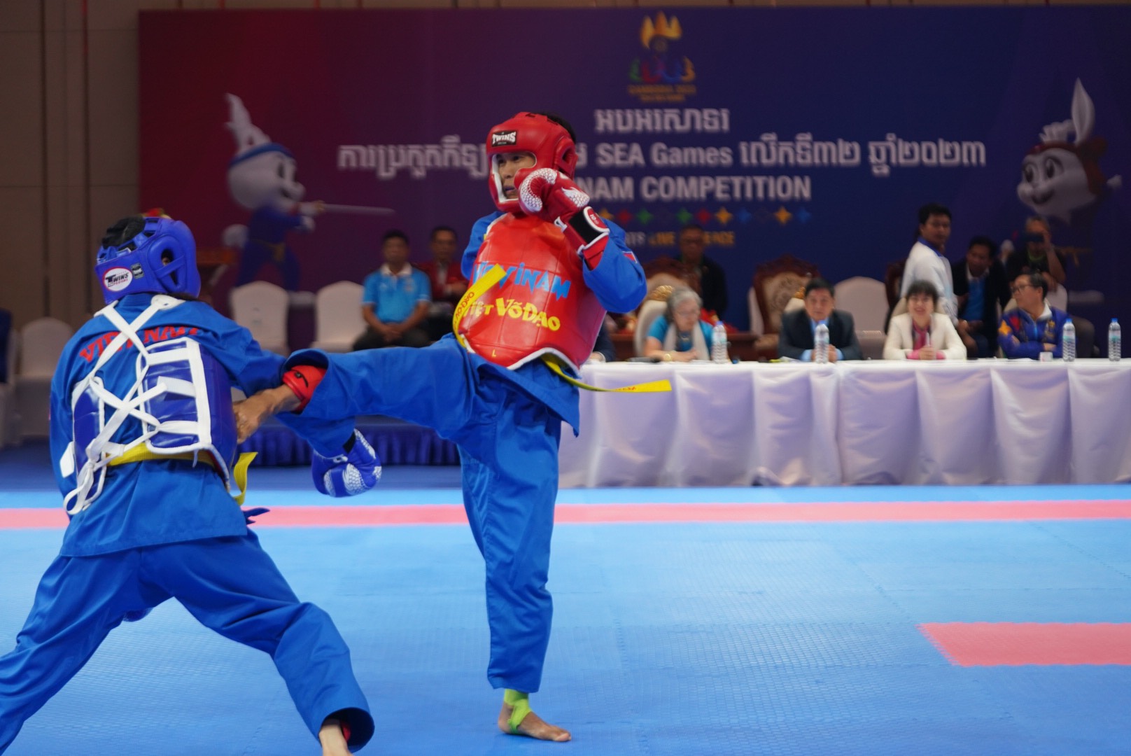 Nhật ký SEA Games 32 ngày 6-5: Nguyễn Thị Thanh Phúc giành vàng đi bộ - Ảnh 31.