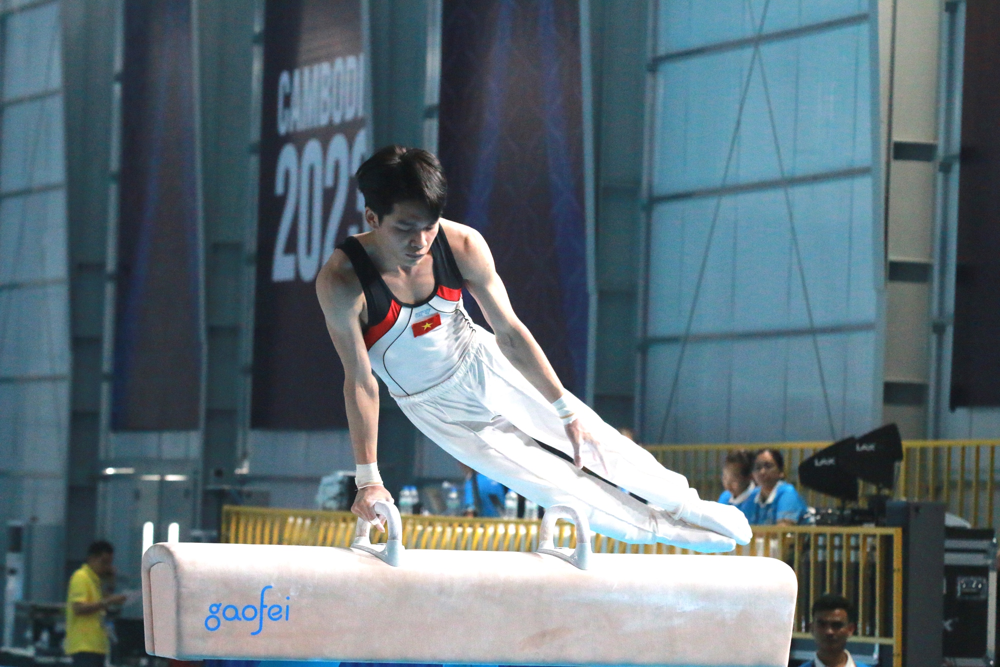 Đánh bại nhà vô địch thế giới, Nguyễn Văn Khánh Phong giành vàng SEA Games 32 - Ảnh 4.